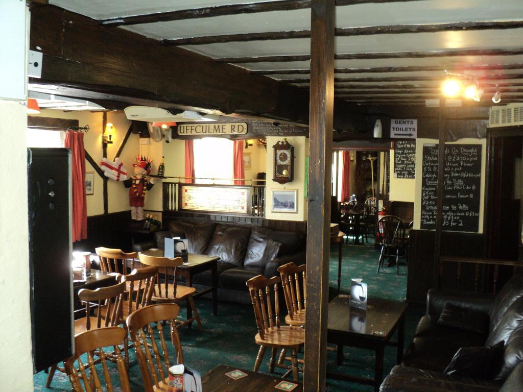 Ostler Inn Uffculme エクステリア 写真